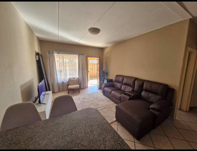 2 BEDROOM APARTMENT FOR SALE IN KLIPPOORTJE